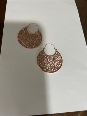 Rose gold Filigree Hoop Earrings
